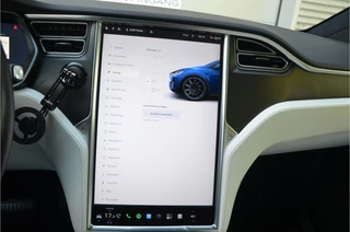 Tesla Model X – thumbnail 24