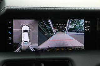 Porsche Taycan – thumbnail 16