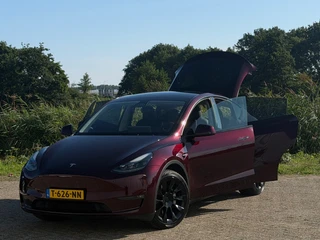 Tesla Model Y – thumbnail 2