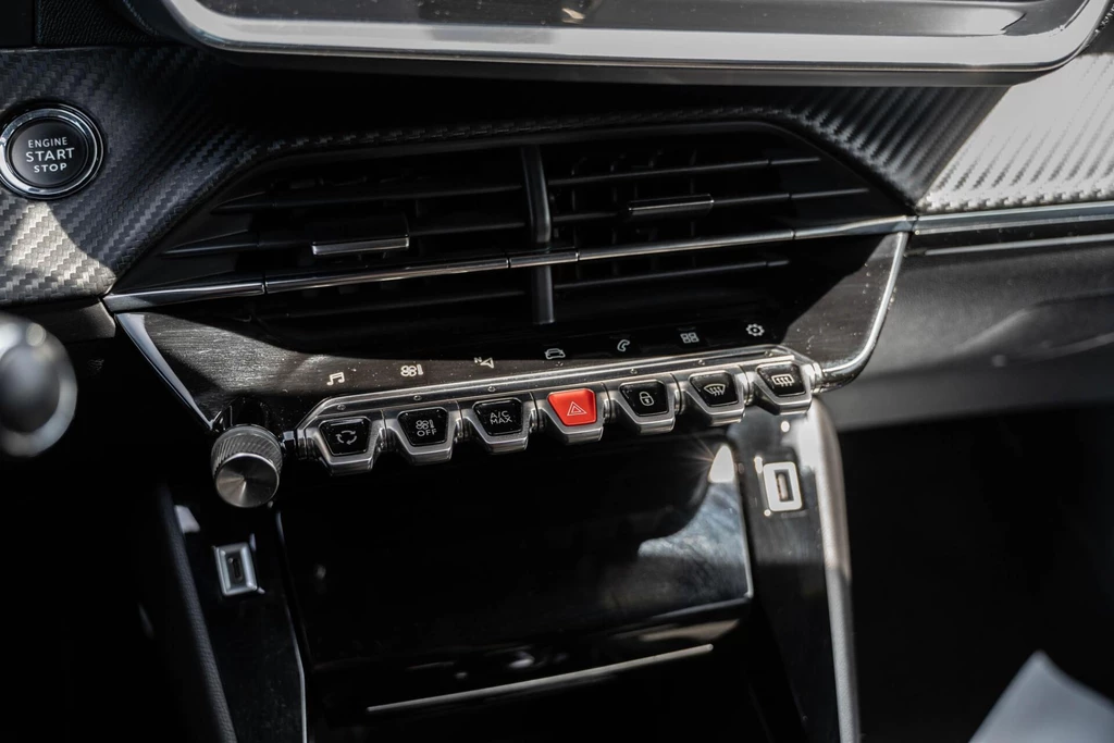 Peugeot 208 – foto 29