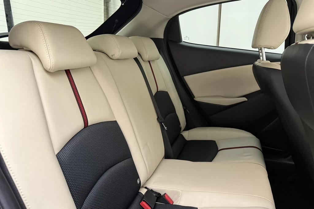 Mazda 2 – foto 13