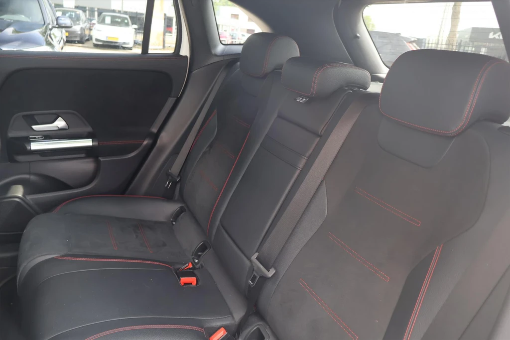 Mercedes-Benz EQA – foto 18