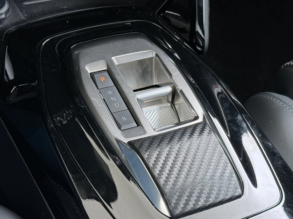 Peugeot e-208 – foto 38