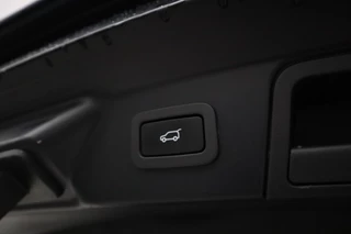 Land Rover Range Rover Velar – thumbnail 18