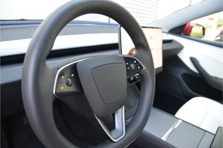 Tesla Model 3 – thumbnail 16