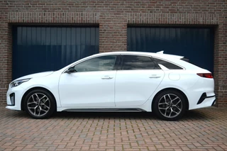 Kia ProCeed – thumbnail 2