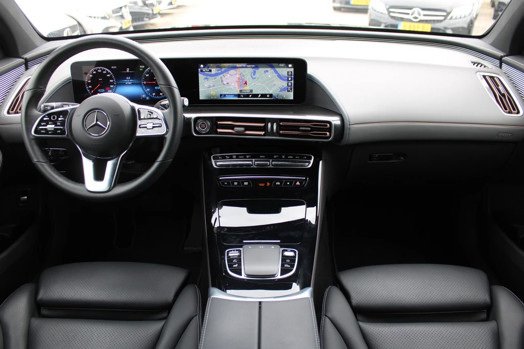 Mercedes-Benz EQC – foto 11
