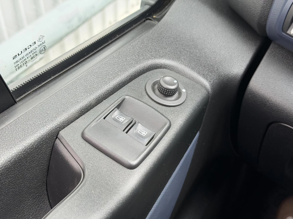 Opel Vivaro – foto 18