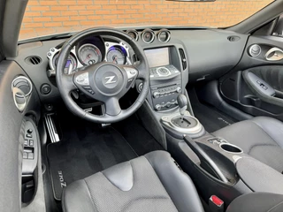 Nissan 370Z – thumbnail 11