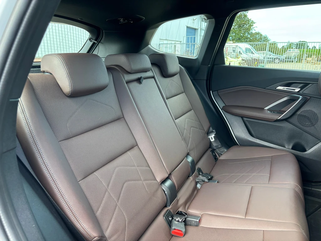 BMW iX1 – foto 18