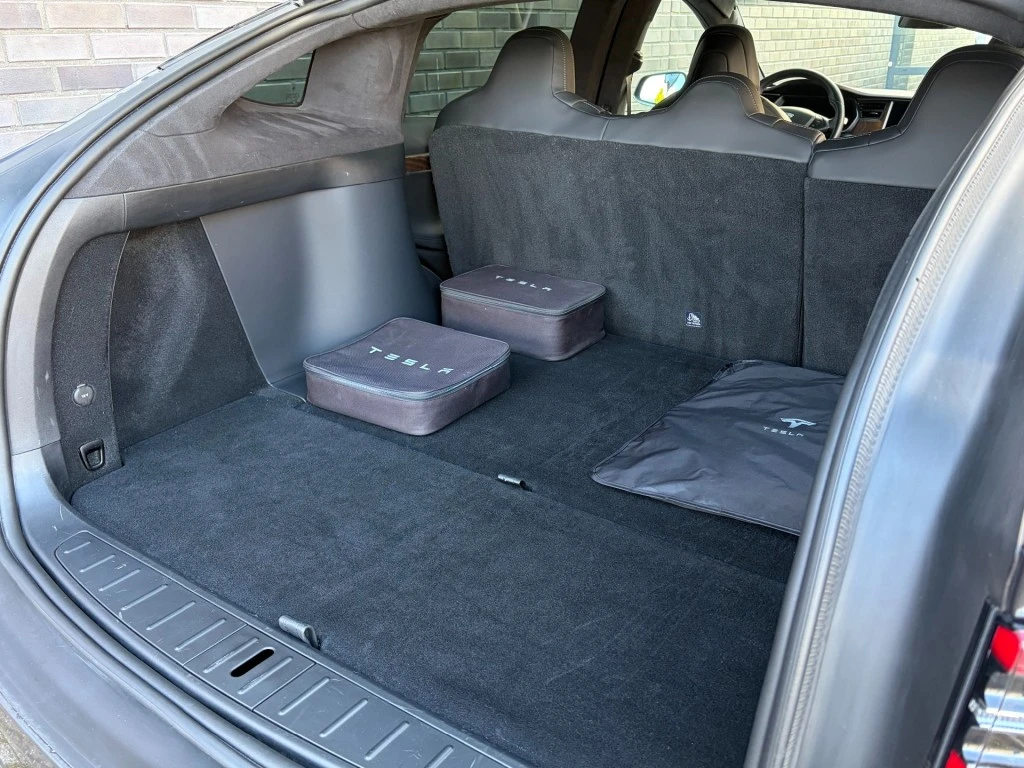 Tesla Model X – foto 13