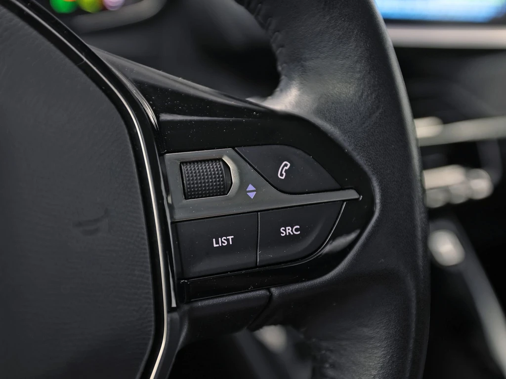 Peugeot e-208 – foto 23