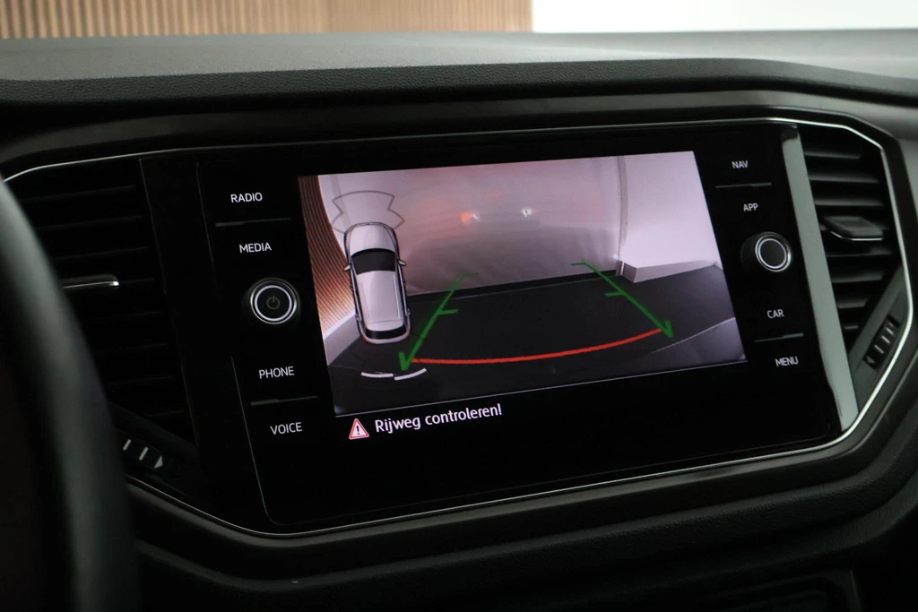 Volkswagen T-Roc – foto 9