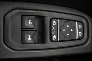 Renault Trafic – thumbnail 27