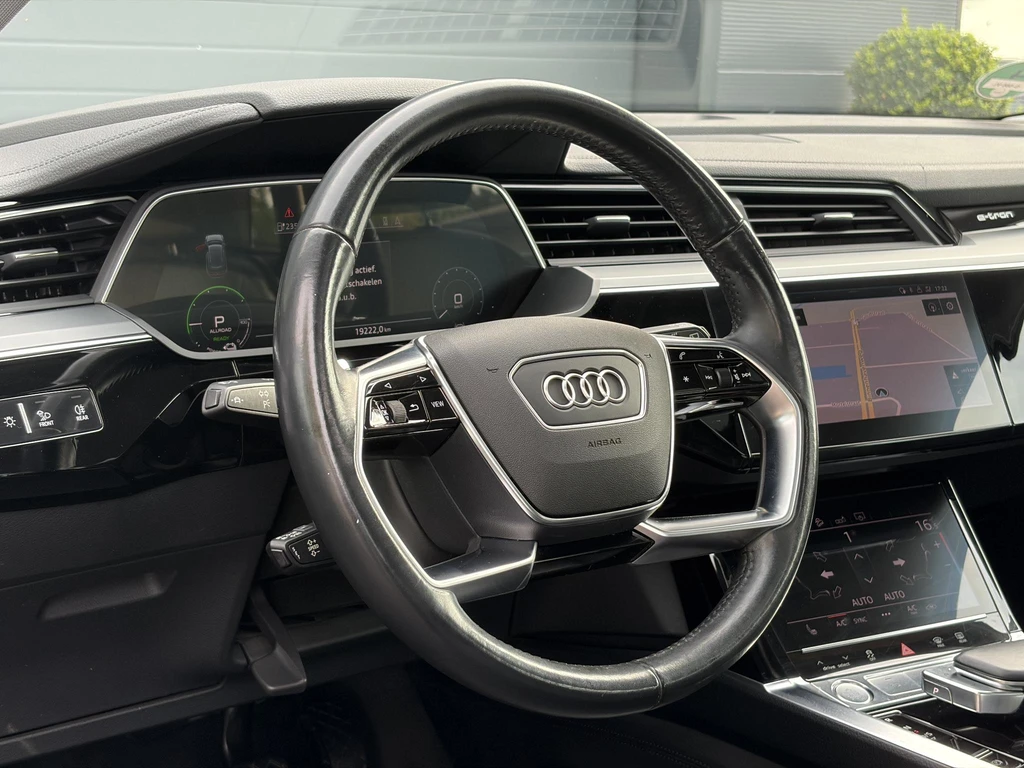 Audi e-tron – foto 9