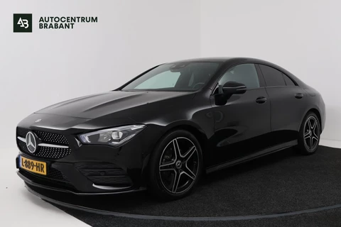 Mercedes-Benz CLA-klasse 180 Business Solution AMG (SFEERVERLICHTING, STOELVERWARMING, NAVIGATIE, CRUISE CONTROL, PARKEERSENSOREN)
