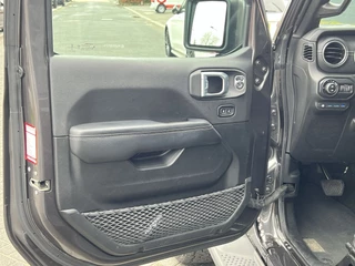 Jeep Wrangler – thumbnail 16