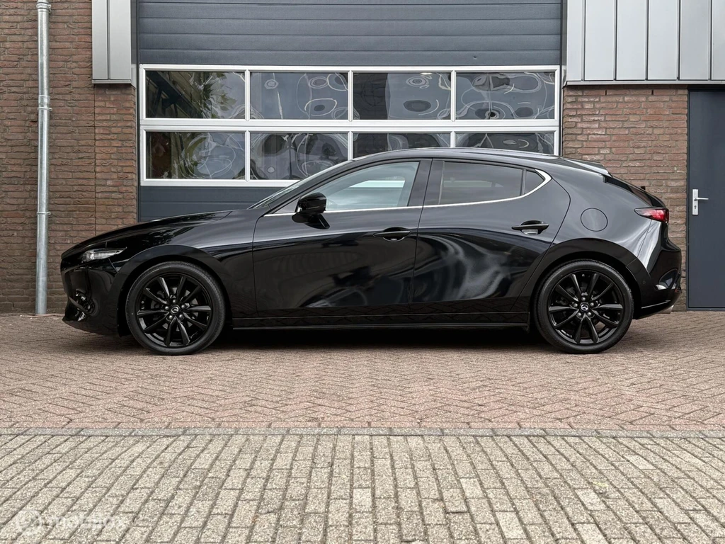 Mazda 3 – foto 2