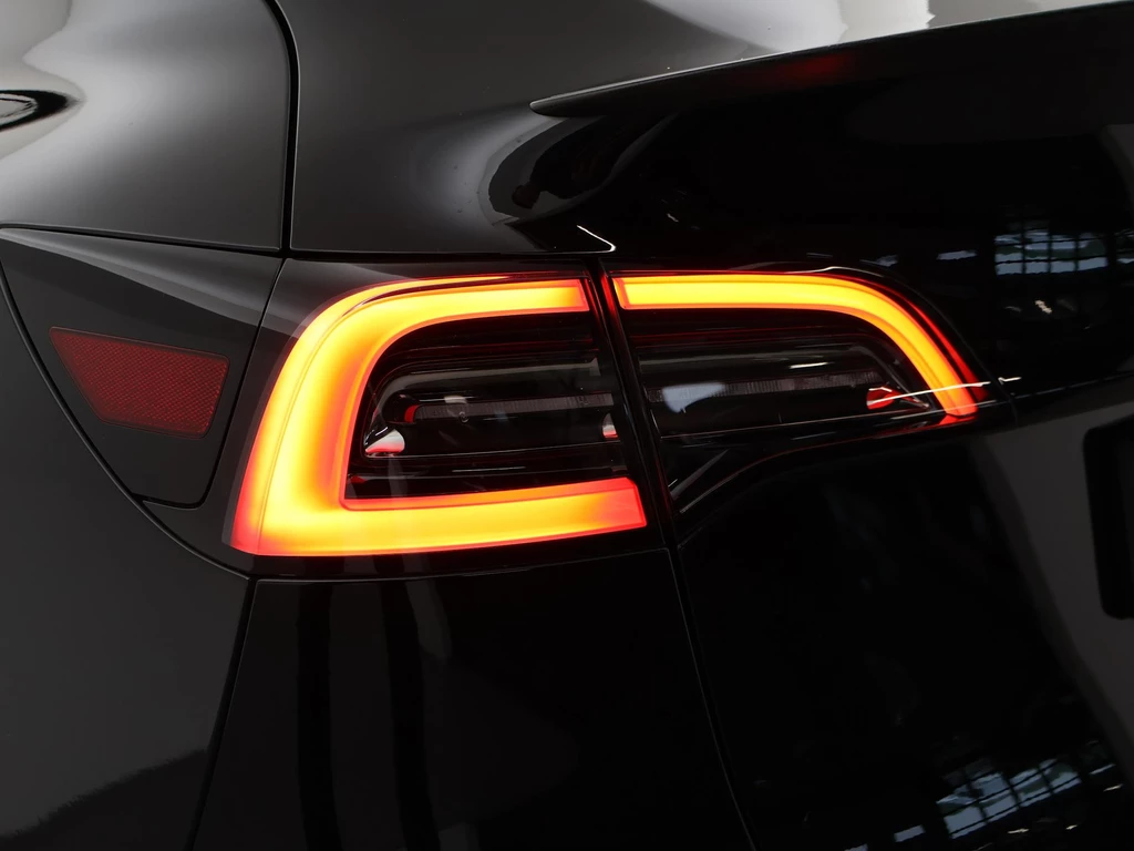 Tesla Model Y – foto 21