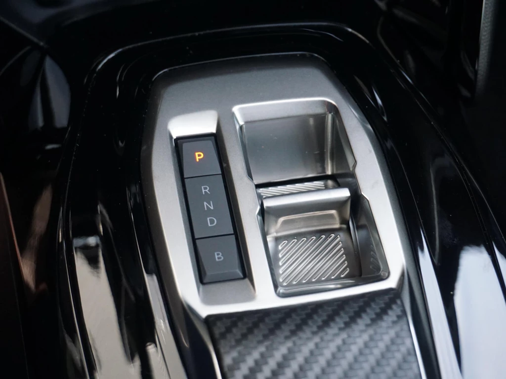 Peugeot e-2008 – foto 26
