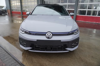 Volkswagen Golf – thumbnail 9