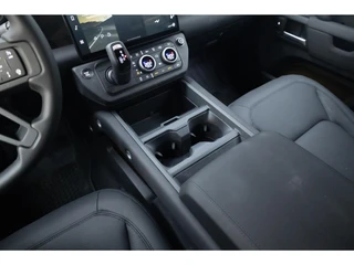 Land Rover Defender – thumbnail 15
