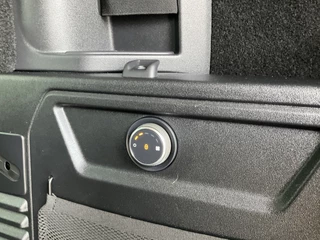 Land Rover Defender – thumbnail 26