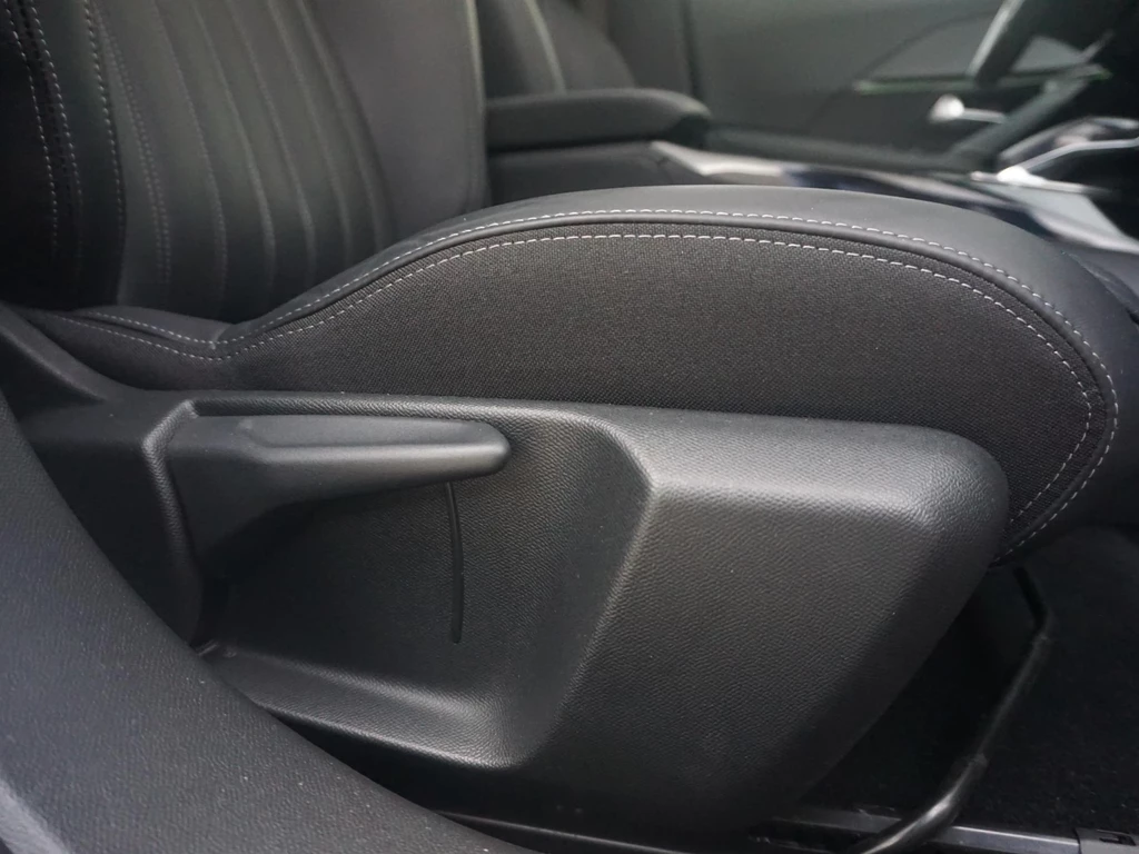 Peugeot e-2008 – foto 37