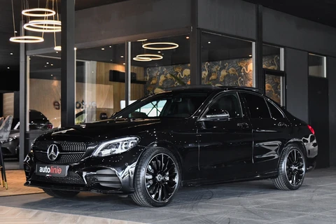 Mercedes-Benz C-klasse 300 e AMG Night Edition, Pano, Luchtvering, Burmester, 360, Virtual, Multibeam, Keyless. CarPlay!