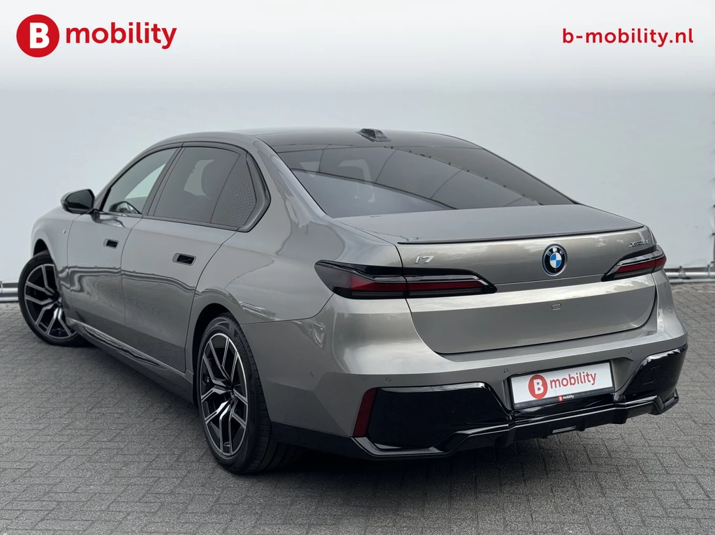 BMW i7 – foto 3
