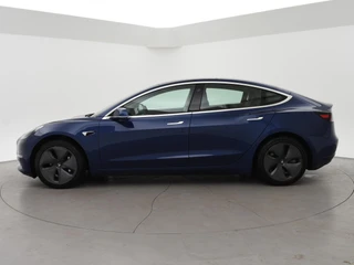 Tesla Model 3 – thumbnail 2