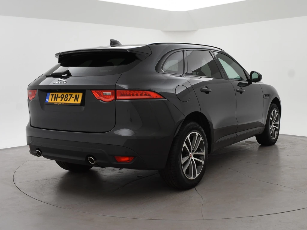 Jaguar F-PACE – foto 4