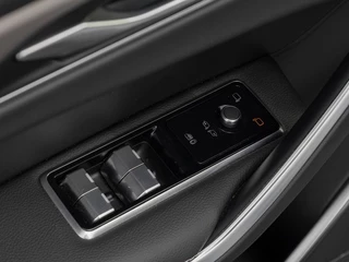 Jaguar F-PACE – thumbnail 17