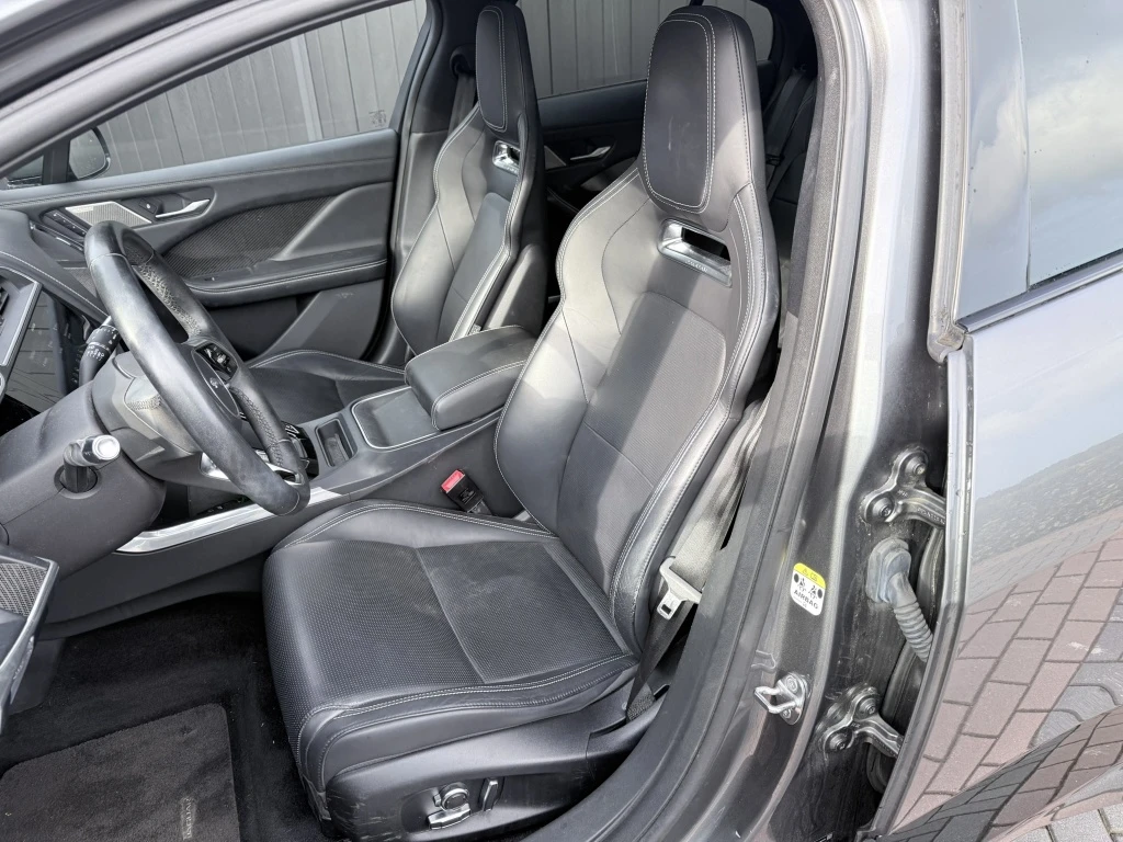 Jaguar I-PACE – foto 15
