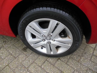 Peugeot 208 – thumbnail 7