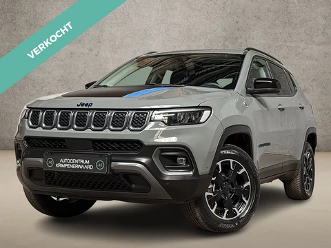 Jeep Compass 4xe 240 Plug-in Hybrid Electric Trailhawk 240Pk Automaat (PANORAMADAK, APPLE CARPLAY, GROOT NAVI, CAMERA, LEDER, SPORTSTOELEN, GETINT GLAS, ADAPTIVE CRUISE, NIEUWSTAAT)