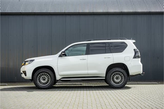 Toyota Land Cruiser – thumbnail 3