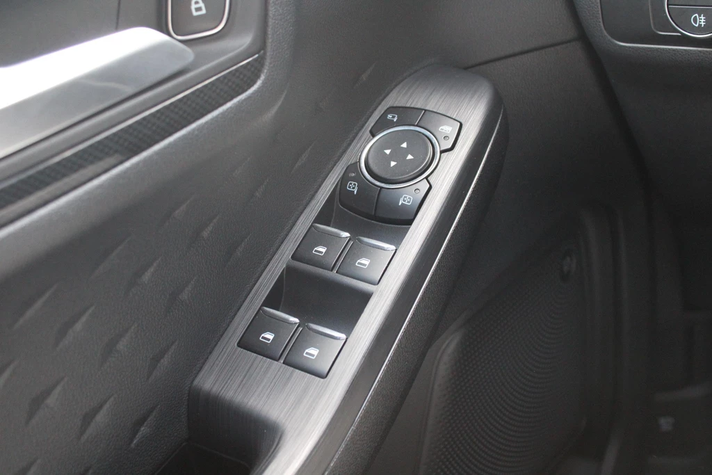 Ford Kuga – foto 18