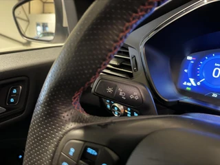 Ford Kuga – thumbnail 24