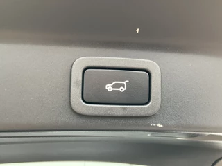 Jaguar F-PACE – thumbnail 19