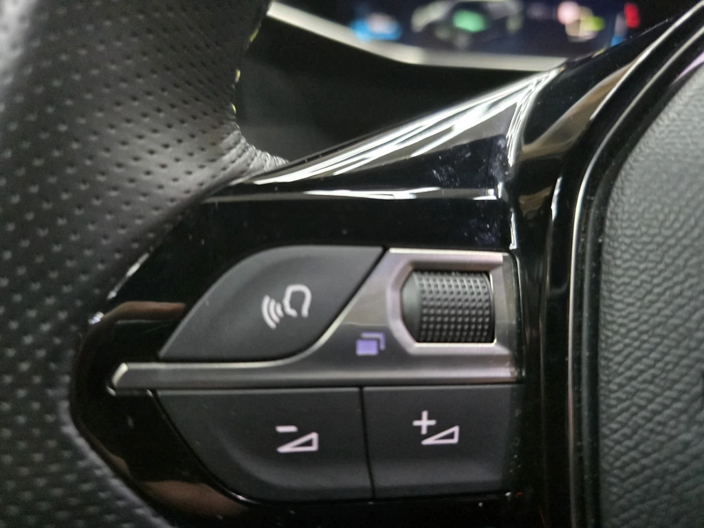 Peugeot e-208 – foto 17