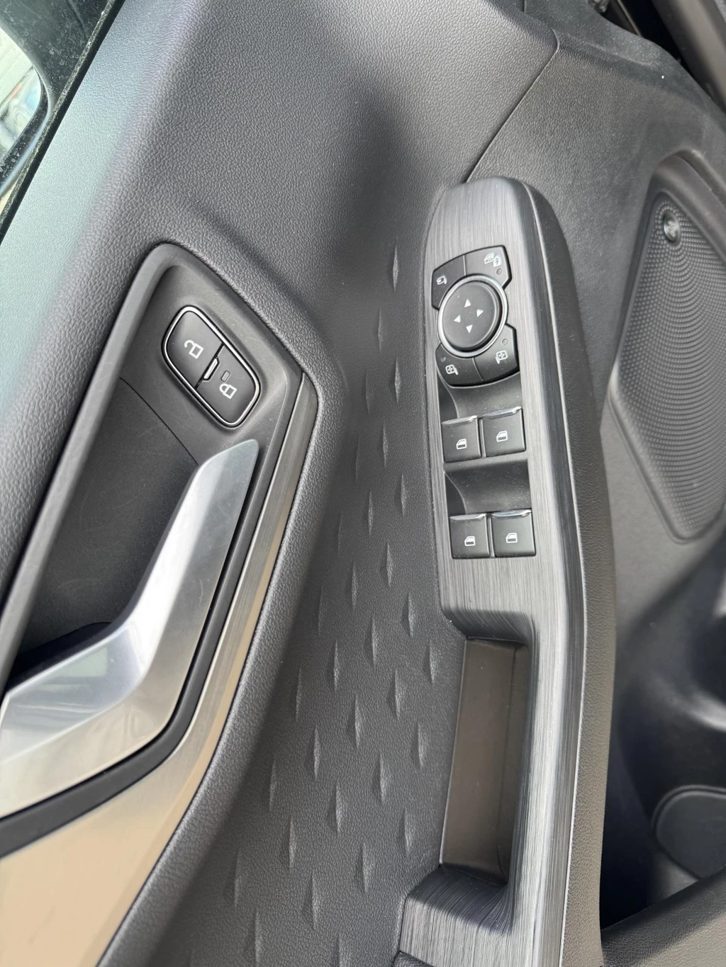 Ford Kuga – foto 17