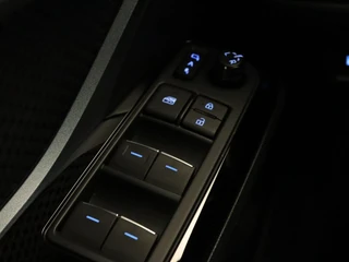 Toyota C-HR – thumbnail 19