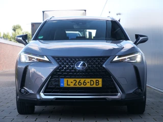 Lexus UX – thumbnail 8