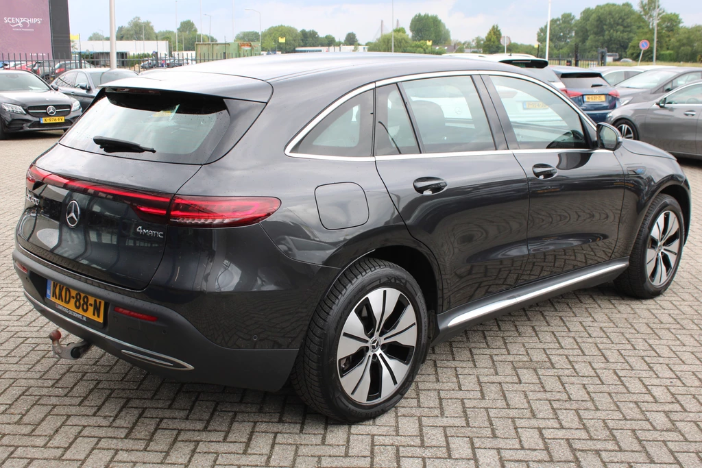 Mercedes-Benz EQC – foto 8