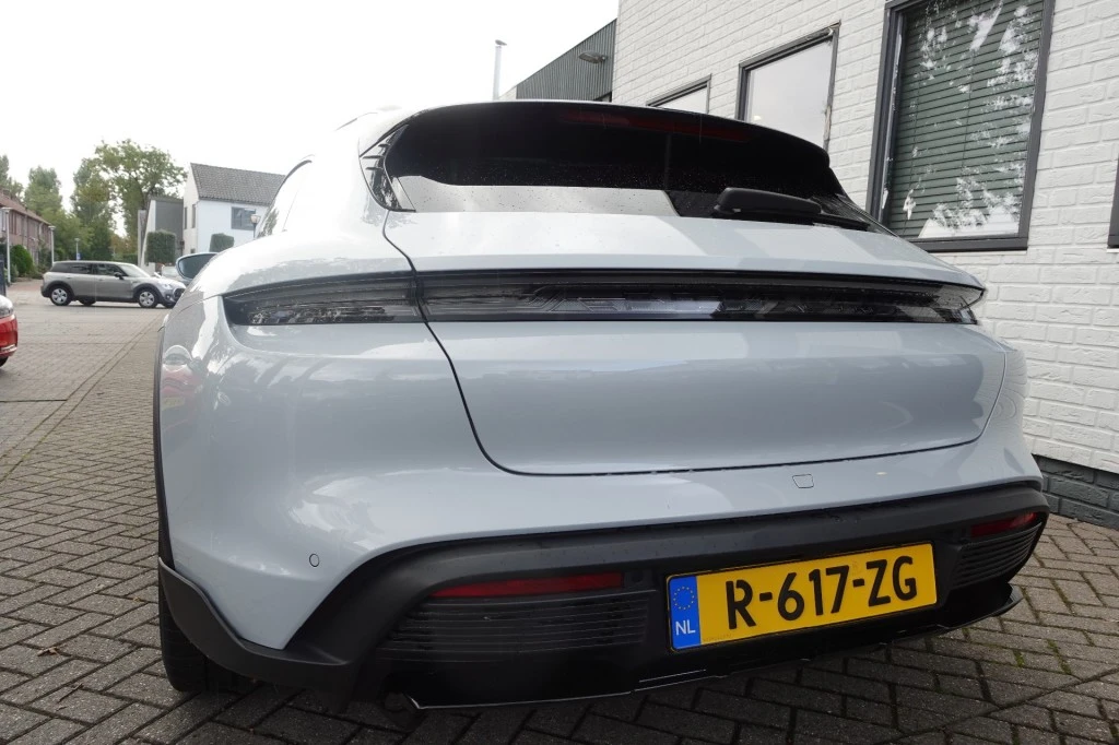 Porsche Taycan – foto 4
