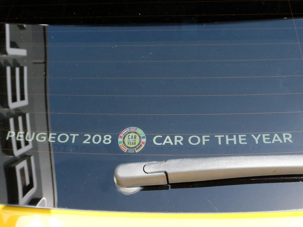 Peugeot e-208 – foto 28