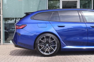 BMW M5 – thumbnail 7