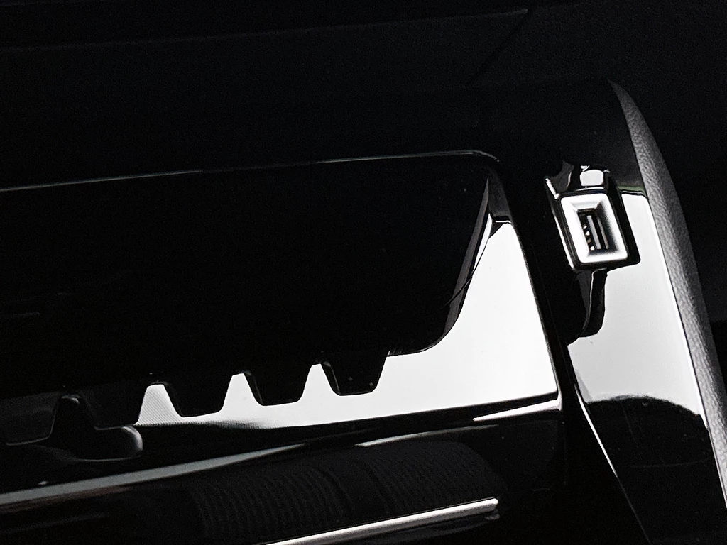 Peugeot 208 – foto 34
