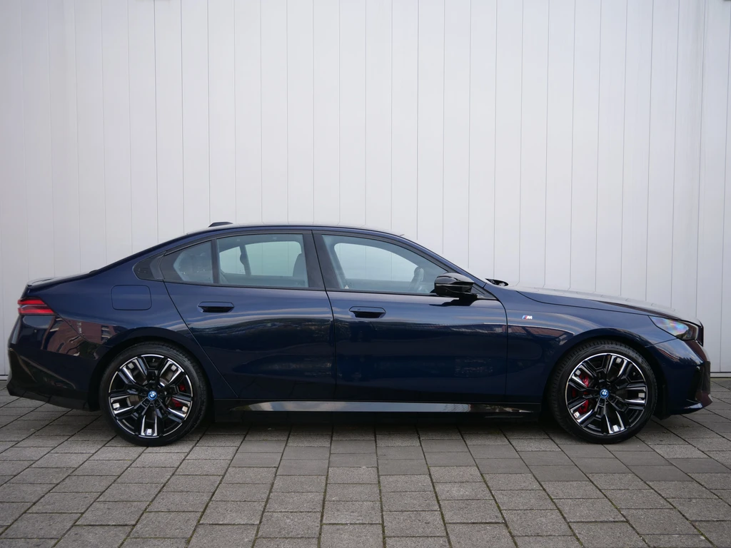 BMW i5 – foto 6